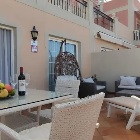 Feel At Home! Two Level With 2 Terraces And Swimming Pool *