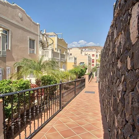 Apartment Feel At Home! Two Level With 2 Terraces And Swimming Pool
