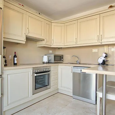 Feel At Home! Two Level With 2 Terraces And Swimming Pool *